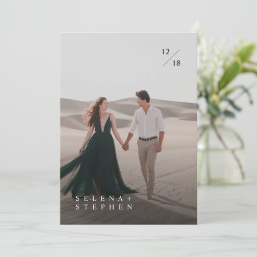 Elegante moderne script foto bruiloft uitnodiging (Staand voorkant)