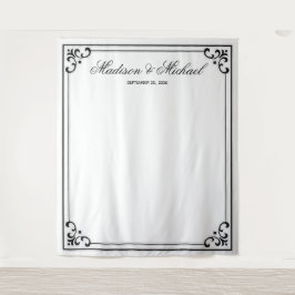 Elegante moderne script huwelijksfotocabine achter wandkleed