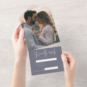 Elegante moderne sombere grijze trouwfoto met RSVP All In One Uitnodiging (Afscheurbaar)