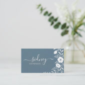 Elegante moderne stoffige blauwe bloemen visitekaartje (Staand voorkant)