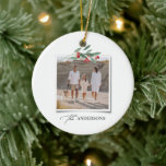 Elegante moderne traditionele rode boog multi foto keramisch ornament<br><div class="desc">Elegante moderne traditionele rode boog multi script en serif typografie Vrolijke kerstfoto Vakantiehuis decor ornament.</div>