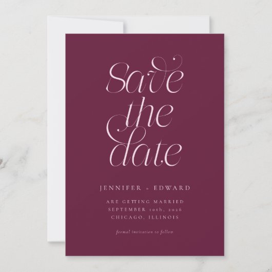 Elegante moderne typografie Cranberry bruiloft Save The Date (Voorkant)