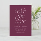 Elegante moderne typografie Cranberry bruiloft Save The Date (Staand voorkant)