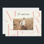 Elegante moderne vrolijke kerst foto typografie aankondiging<br><div class="desc">Moderne elegante minimale grafische typografie vrolijke kerstkaart. Onderdeel van een gewaagd leuk vakantie collectie.</div>