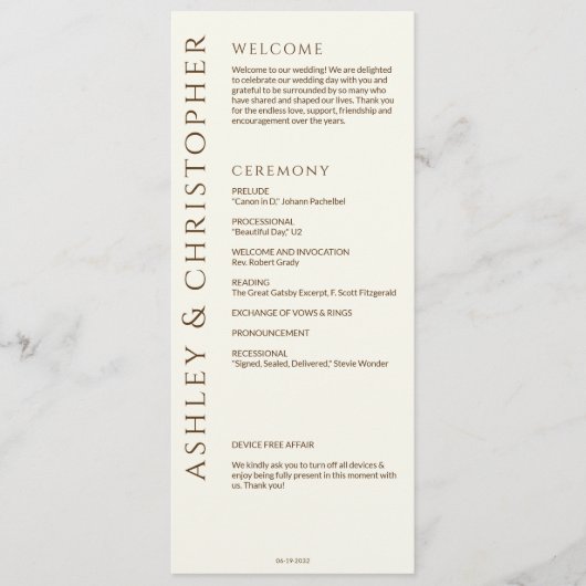 Elegante moderne wilde bloem off-white bruiloft programmakaart (Voorkant)