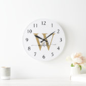 Elegante Moderne Witte Gouden Initiaal Naam Script Grote Klok (Huis)