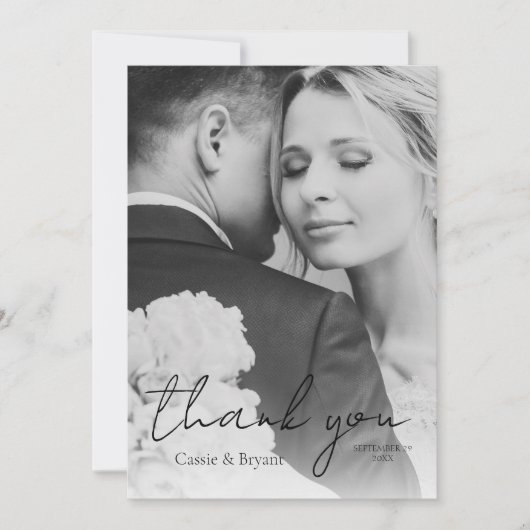 Elegante moderne zwart-wit bruiloft foto bedankkaart (Voorkant)