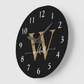 Elegante Moderne Zwarte Gouden Monogram Naam Schri Grote Klok (Hoek)