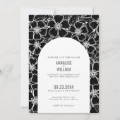 Elegante Moderne Zwarte Witte Bloemige Bruiloft Kaart (Voorkant)