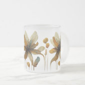 Elegante Mok met ingewikkeld goudwerk. (Voorkant rechts)