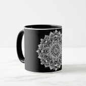 Elegante Monochromatische Mandala Mok (Voorkant links)