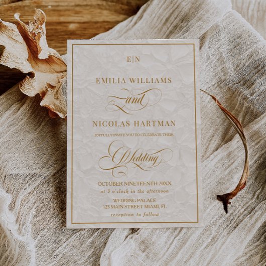 Elegante Monogram Crème Bloemen Bruiloft Kaart