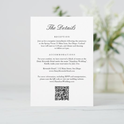 Elegante Monogram Crest Wedding QR Code Details Informatiekaartje (Staand voorkant)