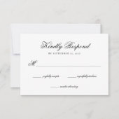 Elegante Monogram Crest Wedding RSVP Kaart (Voorkant)