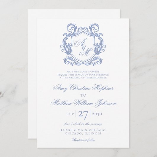 Elegante Monogram Dusty Blue Crest Wedding Kaart (Voorkant / Achterkant)
