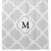 Elegante Monogram Grijs Quatrefoil Douchegordijn (Voorkant)
