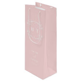 Elegante Monogram Kalligrafie Roze Gift tas Bruilo Wijn Cadeautas (Voorkant Gekanteld)