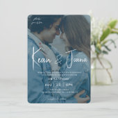 Elegante Monogram Moderne Trouwdag Kaart (Staand voorkant)