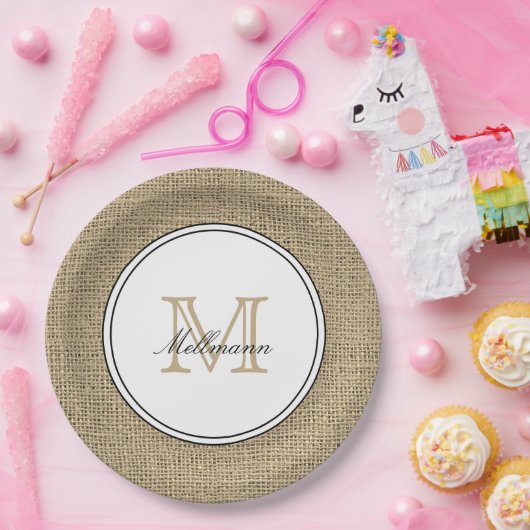 Elegante Monogram Naam Land Chique Stijl Burlap Papieren Bordje (Feest)