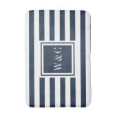Elegante Monogram Navy Blauwe Witte Streep Badmat (Voorkant Verticaal)