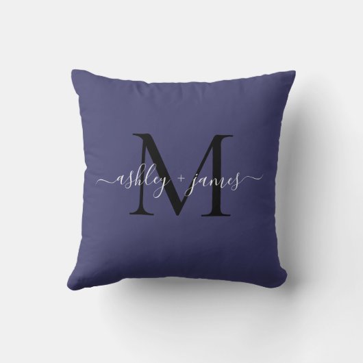 Elegante Monogram Navyblauwe Script Namen Bruiloft Kussen (Achterkant)