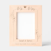 Elegante Monogram Paar Namen Botanische Bloemen Gegraveerde Lijstjes (Voorkant)