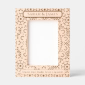 Elegante Monogram Paar Namen Decoratief Patroon Gegraveerde Lijstjes (Voorkant)