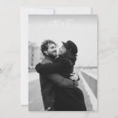 Elegante Monogram Script Foto Traditionele bruilof Kaart (Achterkant)