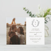 Elegante Monogram Zwarte en Witte Foto Save The Date (Staand voorkant)