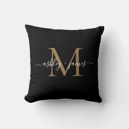 Elegante Monogram Zwarte Gouden Script Namen Trouw Kussen