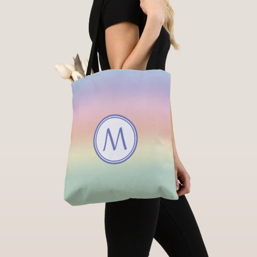 Elegante Monogrammed Pastelregenboog Water Kleuren Tote Bag (Dichtbij)