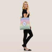 Elegante Monogrammed Pastelregenboog Water Kleuren Tote Bag (Op model)