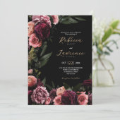 Elegante Moody bloemen zwarte bruiloft Uitnodiging (Staand voorkant)