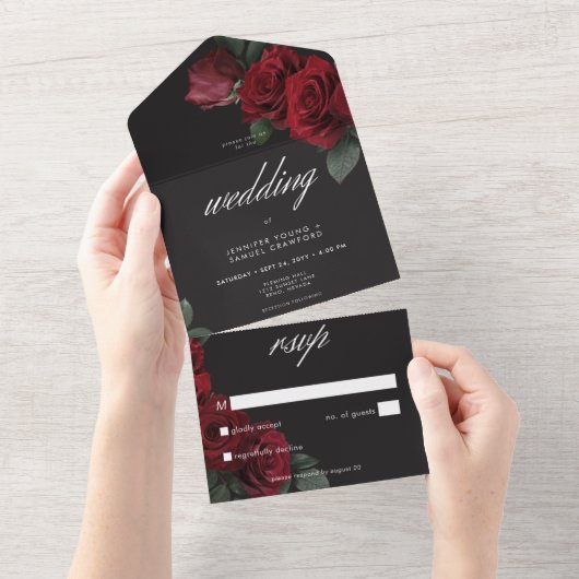 Elegante Moody Blood Red Roses Wedding Geen Diner All In One Uitnodiging (Afscheurbaar)