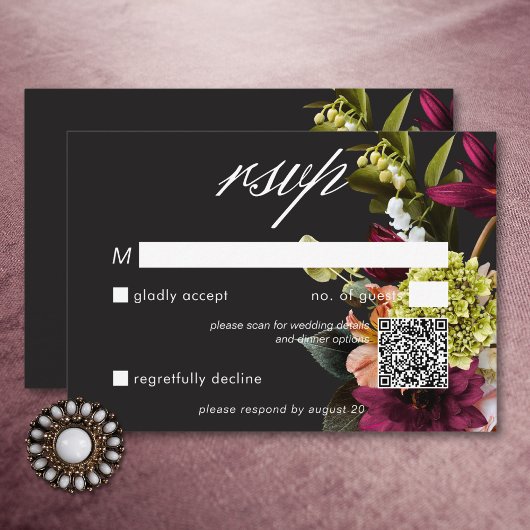 Elegante Moody Bourgondië & Roze Bloemen QR Code RSVP Kaartje