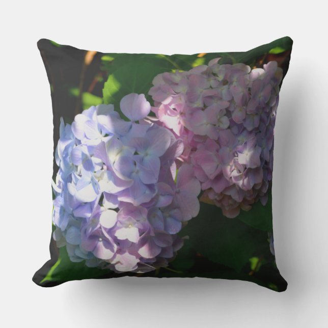 Elegante moody hortensia's roze blauw paarse bloem buitenkussen (Voorkant)