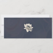 Elegante Moody Navy Blauwe Bloemen Save The Date (Achterkant)