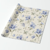 Elegante mooie blauwe bloemen op crèmekleurige ach cadeaupapier (Uitgerold)