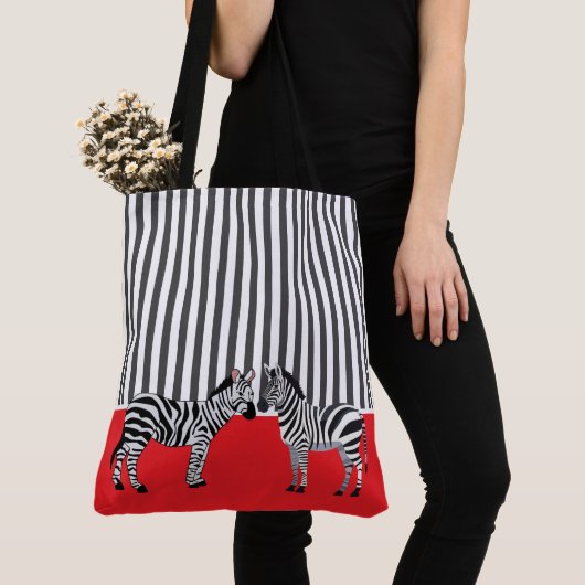 Elegante mooie zebra zwarte strepen Rood Tote Bag (Dichtbij)