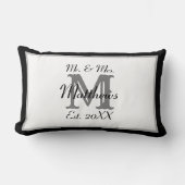 Elegante Mr en Mrs Naam Zojuist Getrouwd Monogram Kussen (Voorkant)