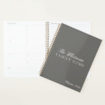Elegante Naam Familie Huis Grijs 2025 Planner<br><div class="desc">Elegante Naam Familie Huis Grijs 2025 Planner. Personaliseer met uw eigen tekst, lettertypen en kleuren. We nodigen u uit om onze Zazzle-winkel, Life on Memory Lane, te bezoeken om ons groeiende assortiment cadeaus voor alle gelegenheden, gepersonaliseerd briefpapier, woondecoratie, feestartikelen, cadeauverpakkingen, zakelijke verpakkingen en meer te uitzichten. Neem contact met ons...</div>