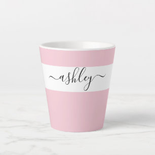 Elegante naam in script typografie roze latte mok
