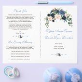 Elegante Navy Blauwe Blush Bloemen Trouwprogramma Flyer (Enkel)