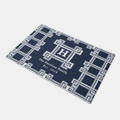Elegante Navy Blauwe Kust Griekse Sleutel Monogram Deurmat (Schuin)