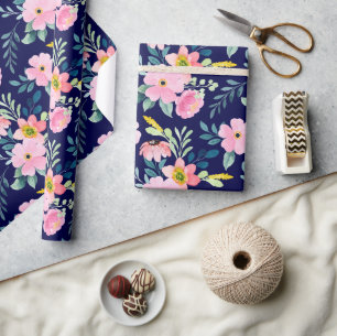 Elegante Navy Blue Blush Roze Bloemen Cadeaupapier