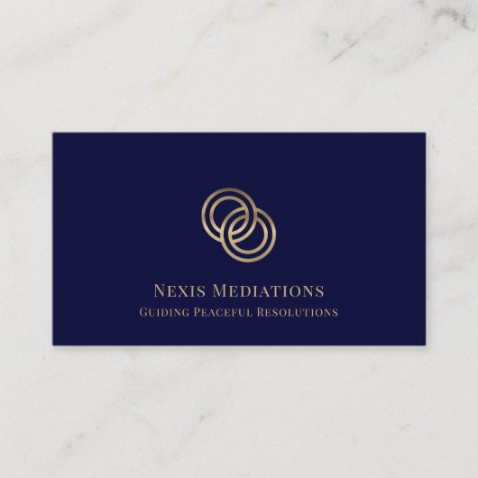 Elegante Navy Blue en Gold Logo Visitekaartje (Voorkant)