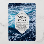 Elegante Navy Blue Ocean Waves Summer Beach Weddin Folie Uitnodiging (Voorkant)