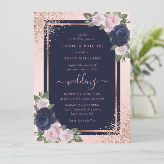 Elegante Navy Blue Roos Gold Blush Floral Wedding Kaart (Staand voorkant)