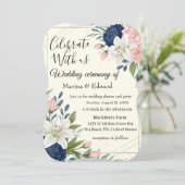 Elegante Navy Blush Bloemen Huwelijksuitnodiging Kaart (Staand voorkant)