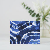 Elegante Navy Marble Tie Dye Wedding Save the Date Aankondigingskaart (Staand voorkant)